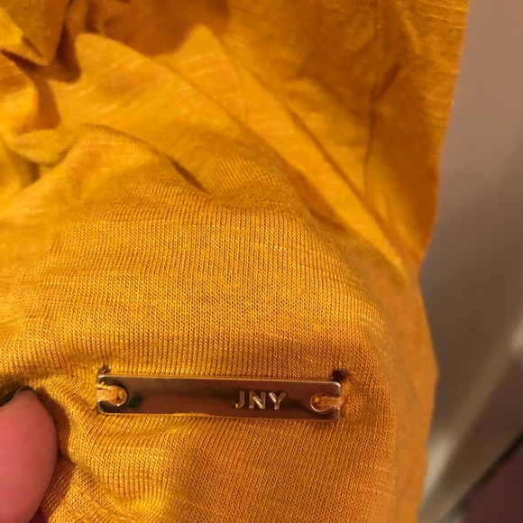 ⛔️SOLD⛔️ Jones NY 🌻 Cold Shoulder Cut-Out Top - Picture 11 of 11